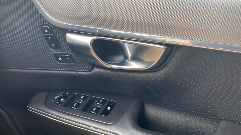 Volvo S90 2.0 T8 [390] Hybrid R DESIGN Pro 4dr AWD Gtron Saloon